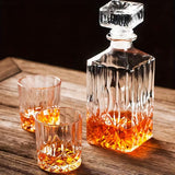 Whiskygläser- und Karaffen-Set