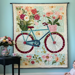 Dieuwertje - Gewattete Decke Fahrrad aus Blüten Kunstquilt zum Aufhängen