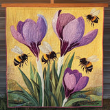 Sara - Textile Wandkunst Hummeln und Krokusse