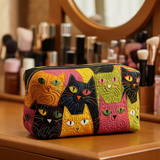 Anna - Gewattete Kulturtasche Katzenmotiv im Garten