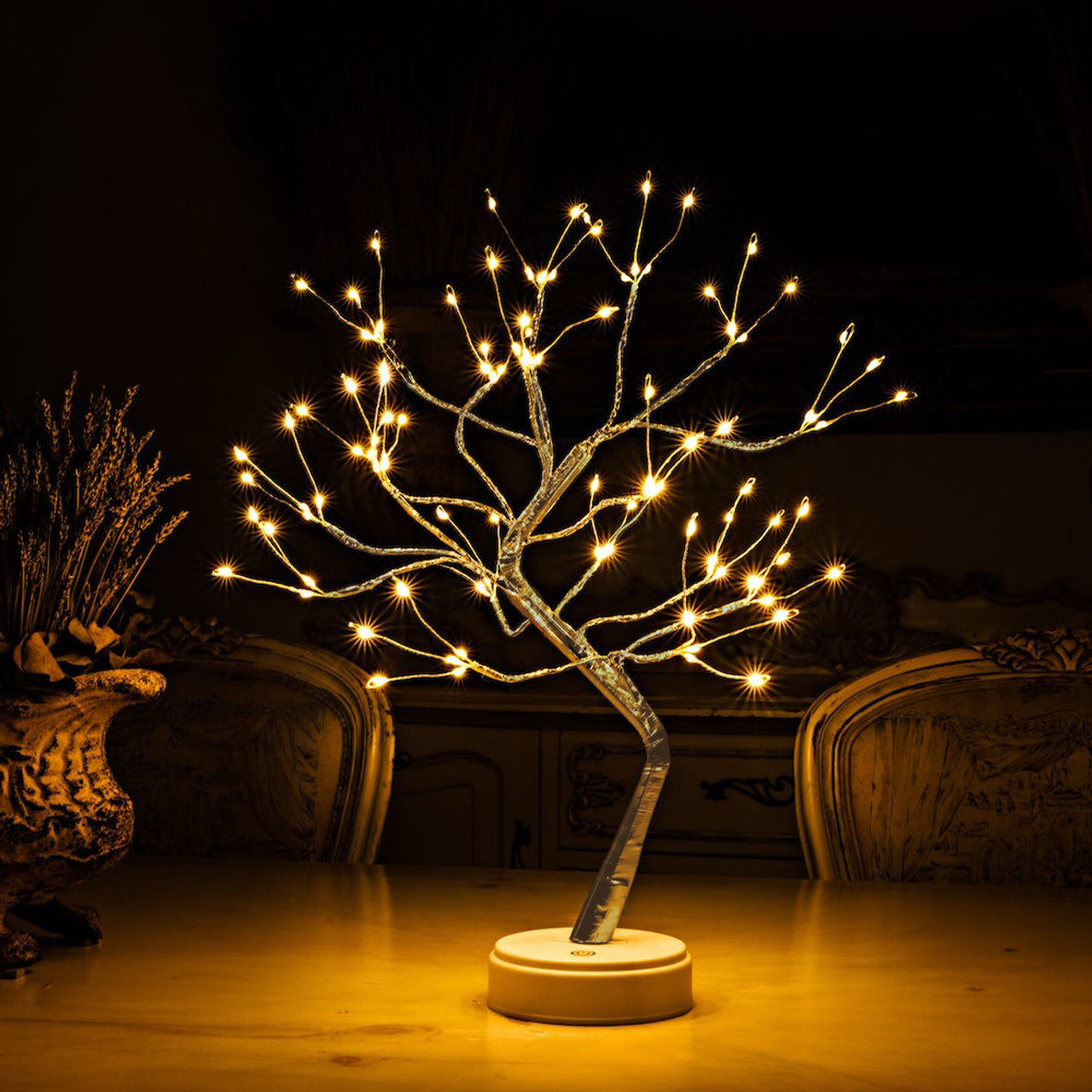 Spiritueller Baum aus magischen Lichtern