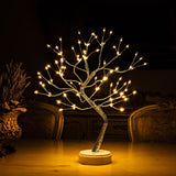 Spiritueller Baum aus magischen Lichtern