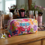 Annie - Gewattete Kulturtasche Retro-Blumenbus