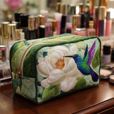Petra - Gewattete Kulturtasche Quiltmuster und Kolibris