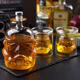 Whiskyflasche und Glas